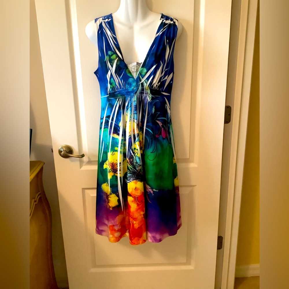 Summer dress beach cover up colorful stretchy size Med machine wash hang dry 🏝️